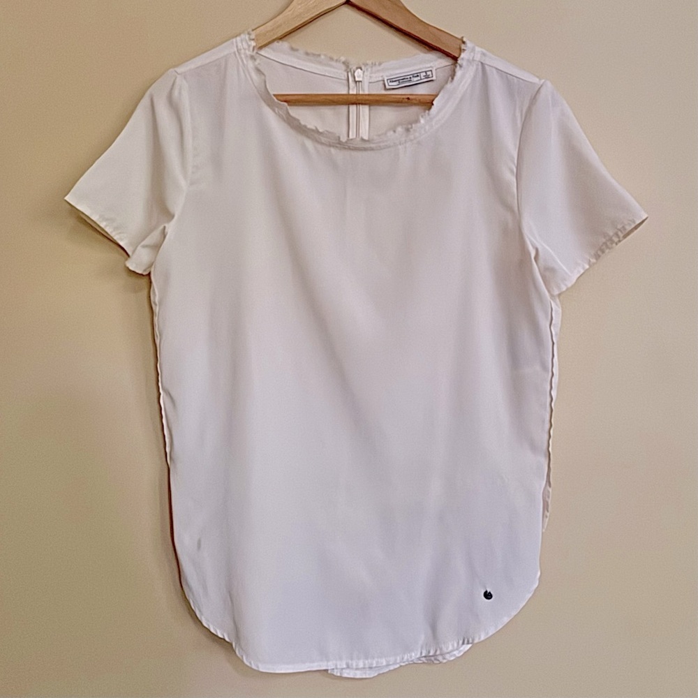 Abercrombie & Fitch| Pretty Ivory Silky Scoop Front Short Sleeve Blouse Sz S - Picture 1 of 4